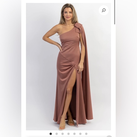 Mauve one shoulder gown - Picture 1 of 6
